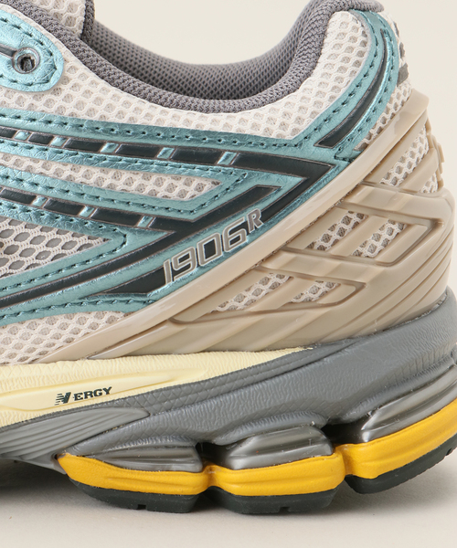 U by SPICK&SPAN（ユーバイスピックアンドスパン）の「【NEW BALANCE / ニューバランス】 1906R（スニーカー・レディース・サックスブルー・23cm/23.5cm）」の11枚目の写真