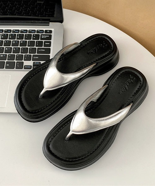 SVEC（シュベック）の「厚底 ビーチサンダル ボリュームソール（サンダル・レディース・ブラック/シルバー・38-39/40-41/36-37）」の7枚目の写真