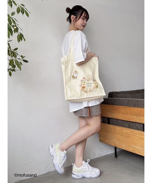 dazzlin（ダズリン）の「【mofusandコラボ】イラストトートBAG（トートバッグ・レディース・イエロー/オフホワイト・FREE）」の15枚目の写真