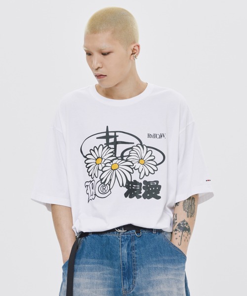 ROMANTIC CROWN★Unisex★ TRIPLE DAISY CREWNECK_2色♪ ROMANTIC CROWNのTRIPLE DAISY CREWNECK 全2色 (ROMANTIC CROWN