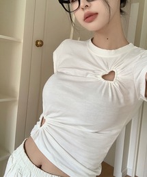ハートカットアウトショート丈半袖Tシャツ