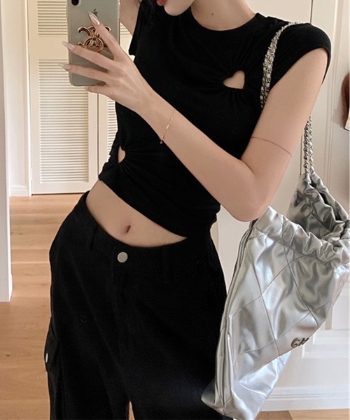 GLAMOROUS JANE(グラマラスジェーン)の「ハートカットアウトショート丈半袖Tシャツ(Tシャツ/カットソー・レディース・ホワイト/ブラック・FREE)」の9枚目の写真