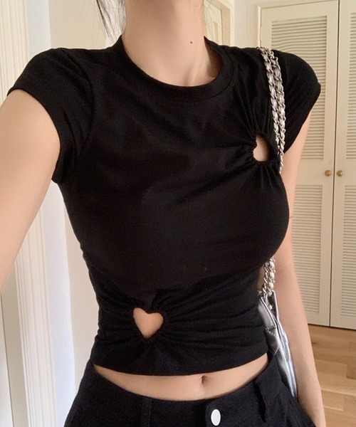 GLAMOROUS JANE(グラマラスジェーン)の「ハートカットアウトショート丈半袖Tシャツ(Tシャツ/カットソー・レディース・ホワイト/ブラック・FREE)」の13枚目の写真