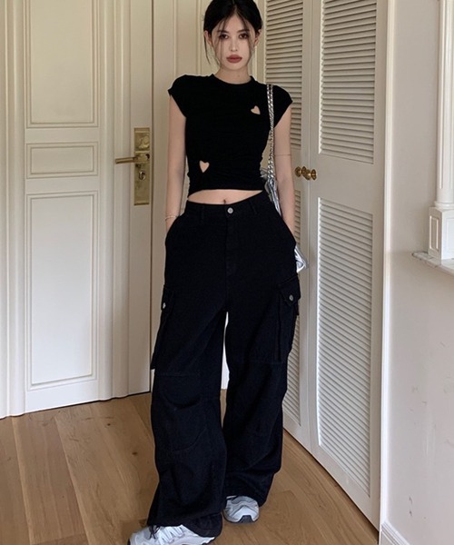 GLAMOROUS JANE(グラマラスジェーン)の「ハートカットアウトショート丈半袖Tシャツ(Tシャツ/カットソー・レディース・ホワイト/ブラック・FREE)」の14枚目の写真
