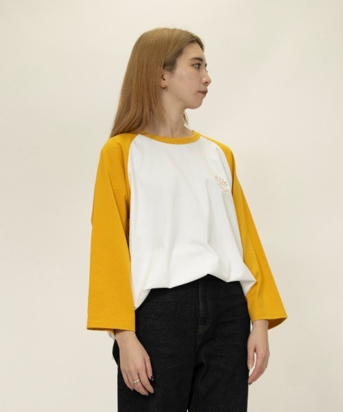 UNIVERSAL OVERALL（ユニバーサルオーバーオール）の「ラグランスリーブ / RAGLAN SLEEVE TEE（Tシャツ/カットソー・レディース・ブラウン系その他3/ホワイト×イエロー・L/M/S）」の5枚目の写真