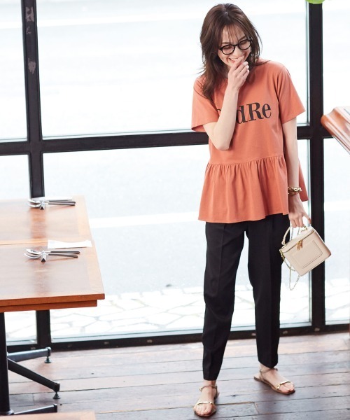 nissen（ニッセン）の「ペプラムロゴプリントTシャツ（Tシャツ/カットソー・レディース・オレンジ/オフホワイト/ブラック/ベージュ・L/M/S/LL）」の13枚目の写真