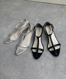 Thevon（ゼボン）の「ストラップサンダル（サンダル）」