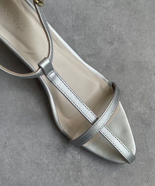 Thevon（ゼボン）の「ストラップサンダル（サンダル・レディース・ブラック/シルバー・M/L）」の5枚目の写真