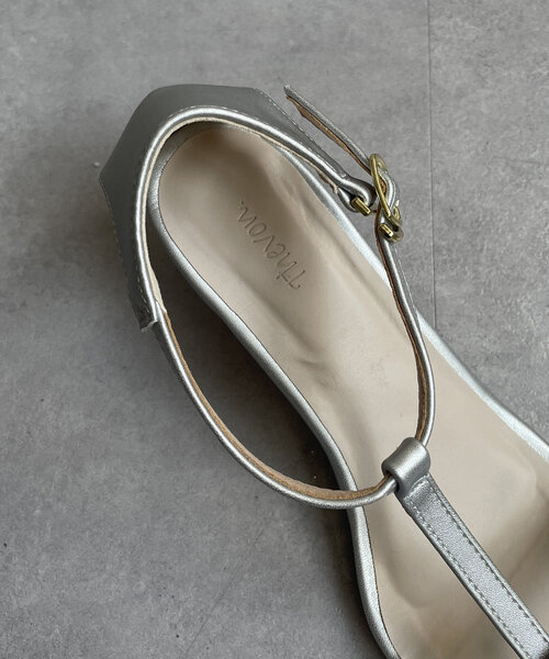 Thevon（ゼボン）の「ストラップサンダル（サンダル・レディース・ブラック/シルバー・M/L）」の4枚目の写真