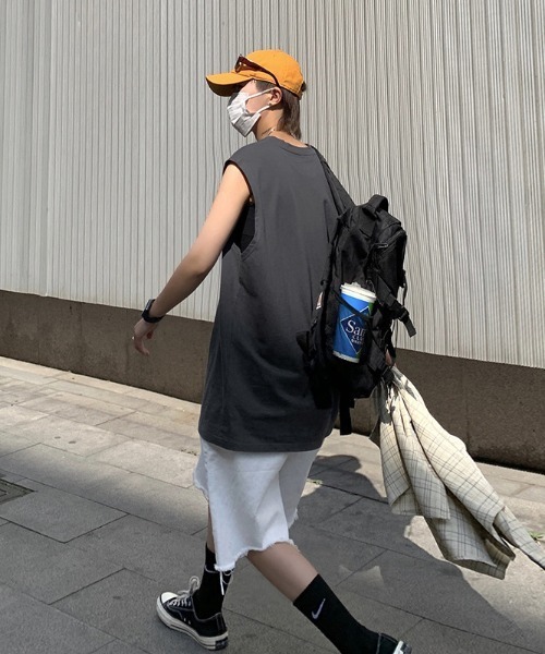 B'day(ビーデイ)の「【 B'day / ビーデー 】ルーズシルエットノースリーブ(Tシャツ/カットソー・メンズ・チャコールグレー/ブラック/ホワイト・X-LARGE/LARGE/MEDIUM)」の5枚目の写真