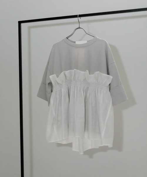 ROSE BUD(ローズバッド)の「大人が着るのはこれ。ドッキングフリルカットソー(Tシャツ/カットソー・レディース・グレー/ブラック・FREE)」の8枚目の写真