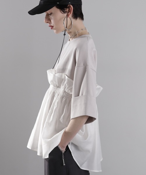 ROSE BUD(ローズバッド)の「大人が着るのはこれ。ドッキングフリルカットソー(Tシャツ/カットソー・レディース・グレー/ブラック・FREE)」の13枚目の写真