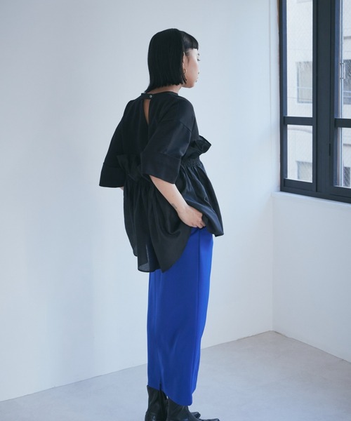 ROSE BUD(ローズバッド)の「大人が着るのはこれ。ドッキングフリルカットソー(Tシャツ/カットソー・レディース・グレー/ブラック・FREE)」の19枚目の写真