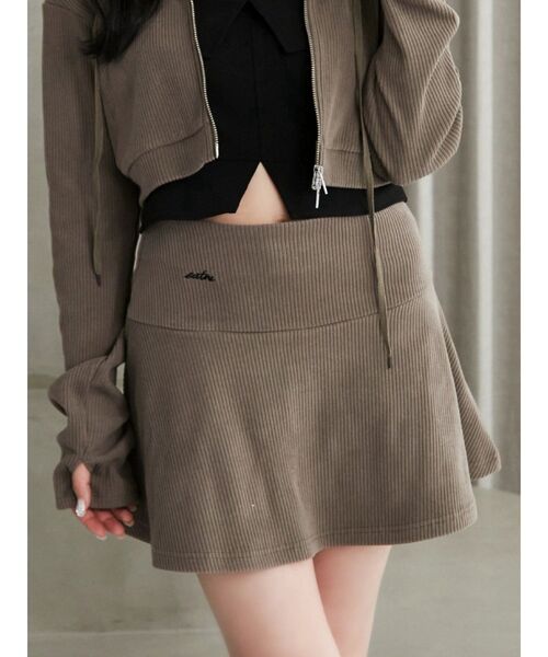 EATME（イートミー）の「リブミニスカート（セットアップ可能）（スカート・レディース・ブラック/ピンク/アイボリー/ブラウン・FREE）」の4枚目の写真