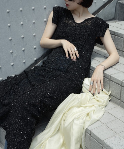 Ezick（エジック）の「Tiny spangle シアーニットドレス