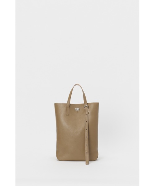 Hender Scheme(エンダースキーマ)の「twist buckle tote bag big(ショルダーバッグ・メンズ・ブラック/ベージュ系その他/ダークブラウン・FREE)」の1枚目の写真