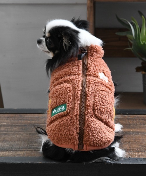 LOGOS（ロゴス）の「LOGOS/ポイントカラーボアベスト（ペットウェア・レディース・アイボリー/レッド・XS/S/M/L/2L/3L）」の2枚目の写真