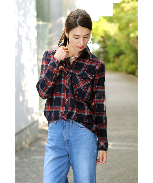 AZUL by moussy（アズールバイマウジー）の「起毛チェックヨーク切替長袖シャツ（シャツ/ブラウス・レディース・ダークネイビー/レッド/グレー系その他/レッド系その他・SMALL/LARGE/X-LARGE/MEDIUM）」の3枚目の写真