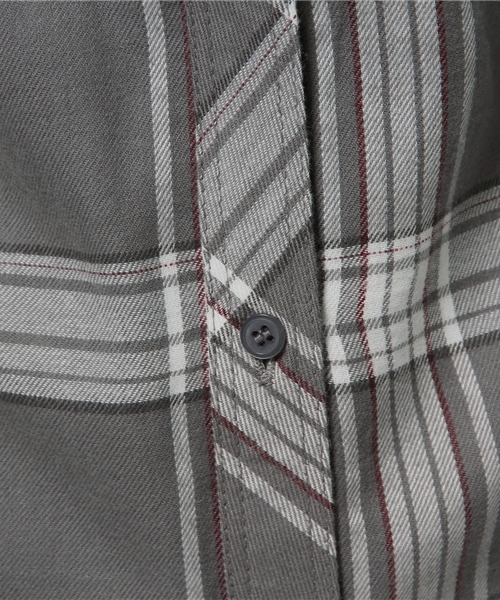 AZUL by moussy（アズールバイマウジー）の「起毛チェックヨーク切替長袖シャツ（シャツ/ブラウス・レディース・ダークネイビー/レッド/グレー系その他/レッド系その他・SMALL/LARGE/X-LARGE/MEDIUM）」の7枚目の写真
