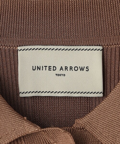 UNITED ARROWS(ユナイテッドアローズ)の「ランダムリブ ポロニット(ニット/セーター・レディース・オフホワイト/ブラック/ブラウン・FREE)」の12枚目の写真