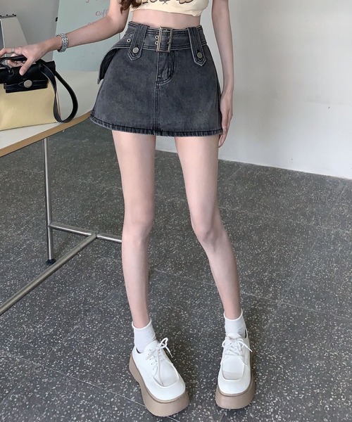 lilful(リルフル)の「ワイドベルト デニム ミニスカート インパン付き(デニムスカート・レディース・グレー・M/L)」の3枚目の写真