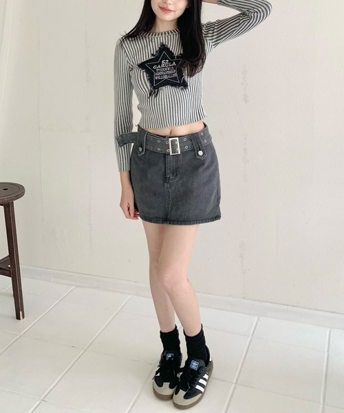 lilful(リルフル)の「ワイドベルト デニム ミニスカート インパン付き(デニムスカート・レディース・グレー・M/L)」の7枚目の写真