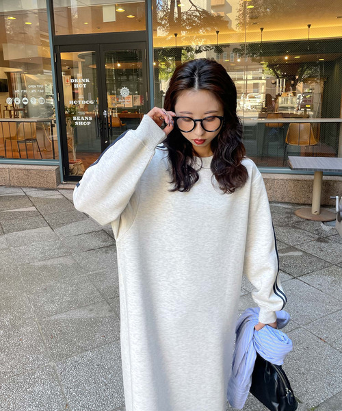 Chillfar（チルファー）の「袖ラインワンピース（ワンピース・レディース・杢グレー/ブラック/オートミール/ネイビー/ホワイト/チャコール/ブルー・MEDIUM/LARGE）」の21枚目の写真