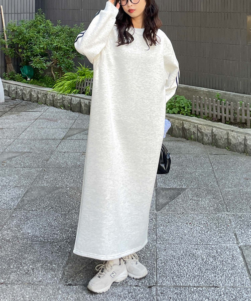 Chillfar（チルファー）の「袖ラインワンピース（ワンピース・レディース・杢グレー/ブラック/オートミール/ネイビー/ホワイト/チャコール/ブルー・MEDIUM/LARGE）」の20枚目の写真