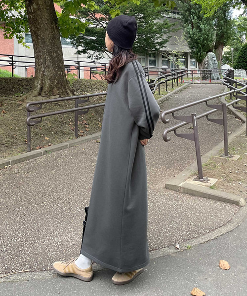 Chillfar（チルファー）の「袖ラインワンピース（ワンピース・レディース・杢グレー/ブラック/オートミール/ネイビー/ホワイト/チャコール/ブルー・MEDIUM/LARGE）」の11枚目の写真