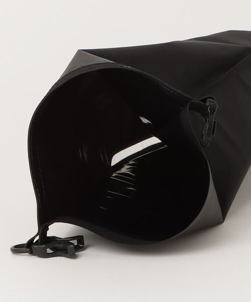 Matador(マタドール)の「MATADOR FlatPak Drybag 2L マタドール フラットパック ドライバッグ 2L(エコバッグ/サブバッグ・メンズ・ブラック・FREE)」の4枚目の写真