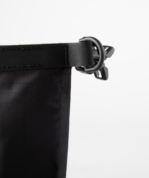 Matador(マタドール)の「MATADOR FlatPak Drybag 2L マタドール フラットパック ドライバッグ 2L(エコバッグ/サブバッグ・メンズ・ブラック・FREE)」の13枚目の写真