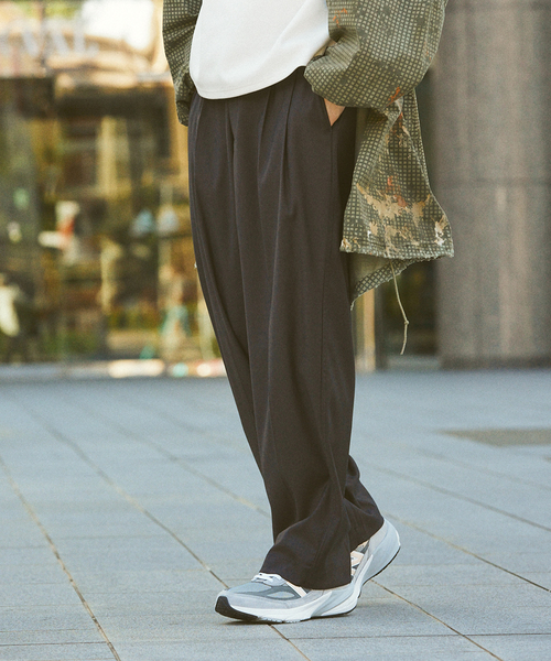 417 EDIFICE(フォーワンセブンエディフィス)の「ANOTHER OFFICE / アナザーオフィス SANTIAGO SLACKS(スラックス・メンズ・キャメル/ブラック/チャコールグレー・2/3)」の13枚目の写真