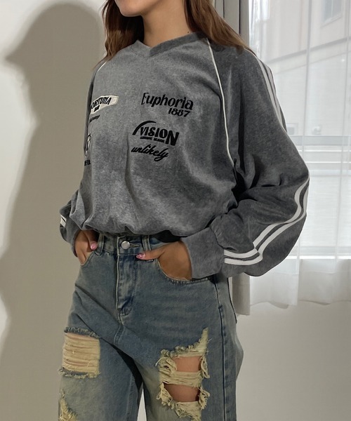 ROGER AND RAW ショート丈ベロアワッペントップス ROGER AND RAW ショート丈ベロアワッペントップス