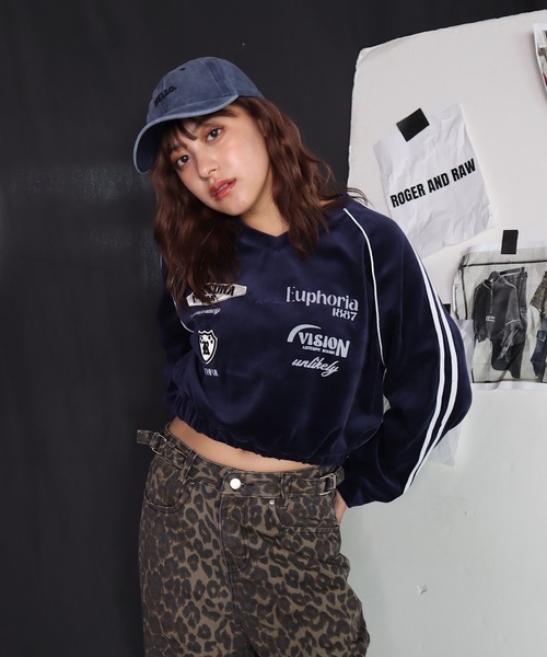 ニット セーター ショート丈ベロアワッペントップス レディース Roger&Raw ニット セーター ショート丈ベロアワッペントップス