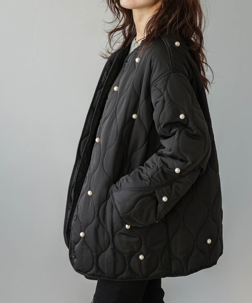 AMELY（エミリー）の「パール キルティングジャケット（ノーカラージャケット・レディース・ブラック/ブラウン・フリー）」の6枚目の写真