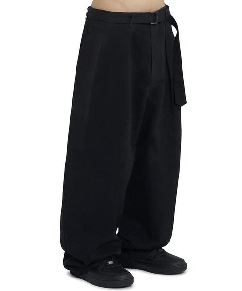 ★OY★BELTED SIDE TWO TUCK WIDE PANTS - BLACK★正規品/送料込 OY/オーワイ』 BELTED SIDE TWO TUCK WIDE PANTS/ベルトサイド