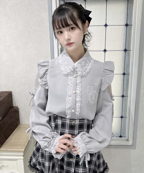 couture BY ROJITA（クチュールバイロジータ）の「ワンポイントレースフリルブラウス（シャツ/ブラウス・レディース・グレー/ブラック/ホワイト・FREE）」の11枚目の写真