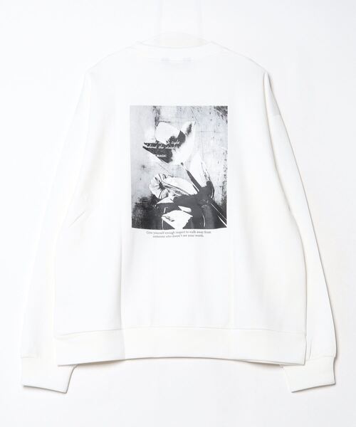 Naive magic（ナイーブマジック）の「NAIVE MAGIC ダンボールニットバックプリントC/N（スウェット・メンズ・ホワイト/ブラック/ブルー・M/L）」の4枚目の写真