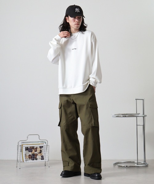 Naive magic（ナイーブマジック）の「NAIVE MAGIC ダンボールニットバックプリントC/N（スウェット・メンズ・ホワイト/ブラック/ブルー・M/L）」の16枚目の写真