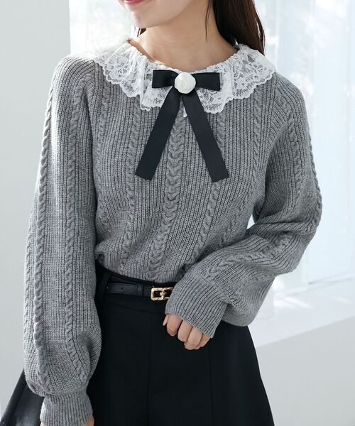 MAJESTIC LEGON（マジェスティックレゴン）の「リボンブローチ付レース襟ニット（ニット/セーター・レディース・グレー/ブラック/アイボリー・MEDIUM）」の22枚目の写真
