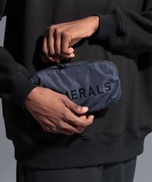 NUMERALS（ヌメラルズ）の「【NUMERALS】ロングスクエアギアポーチ（ポーチ）」