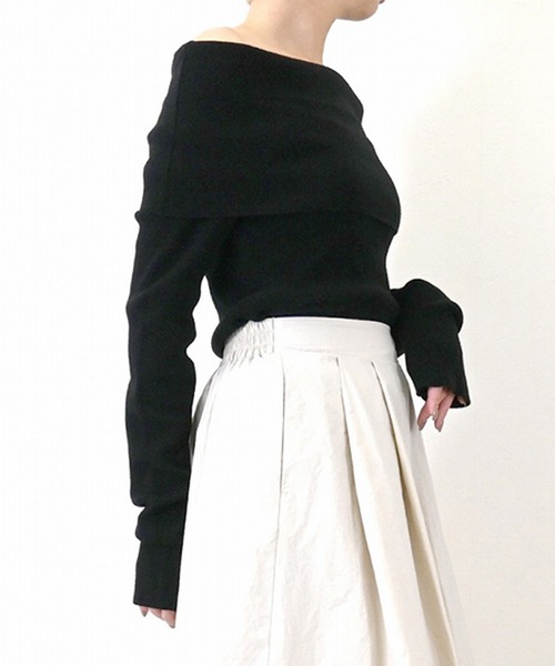 STYLEBLOCK（スタイルブロック）の「オフショルダーニットトップス（ニット/セーター・レディース・ブラック/グレー/アイボリー・M）」の6枚目の写真