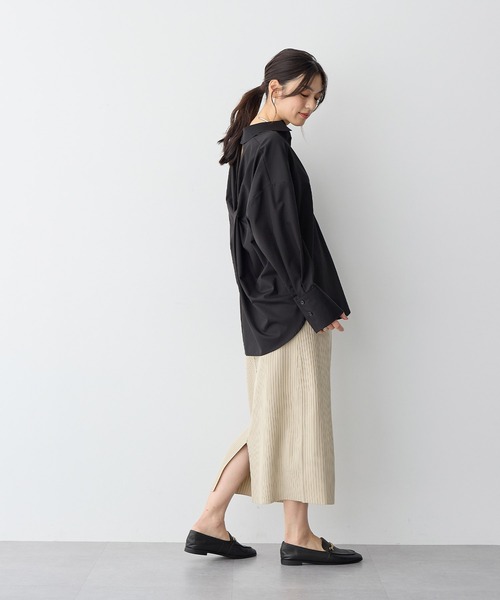 anyfee(エニフィー)の「【anyfee/プラスサイズ】バックシャンツイストシャツ(シャツ/ブラウス・レディース・ブラック/ブルー/オフホワイト・5L/4L/3L/LL)」の10枚目の写真