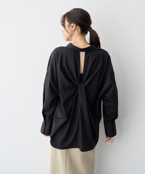 anyfee(エニフィー)の「【anyfee/プラスサイズ】バックシャンツイストシャツ(シャツ/ブラウス・レディース・ブラック/ブルー/オフホワイト・5L/4L/3L/LL)」の17枚目の写真