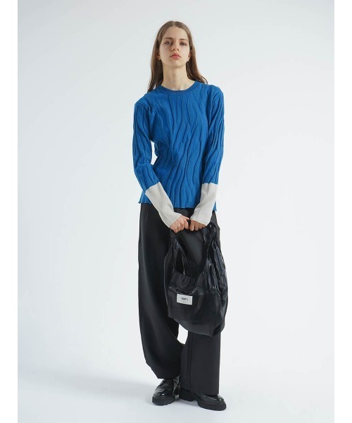 :ETHROF(イーサオブ)の「BI-COLOR JACQUARD KNIT (ROUND NECK)(ニット/セーター・レディース・ブラック/ブルー/ネイビー・FREE)」の15枚目の写真
