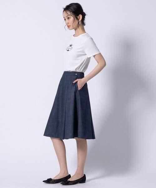 TOCCA（トッカ）の「HALLMARK FLOCKY LOGO TEE Tシャツ（Tシャツ/カットソー・レディース・アイボリー系/ブルー系/ベージュ系・SMALL/MEDIUM）」の11枚目の写真
