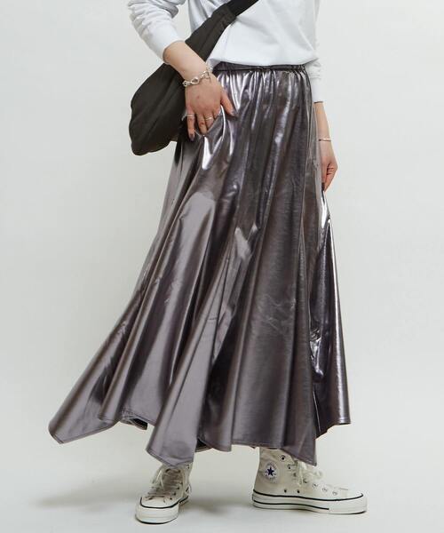 CONVERSE TOKYO（コンバーストウキョウ）の「SHINY STAR★ CUT SKIRT（スカート・レディース・シルバー/グレー・FREE）」の3枚目の写真