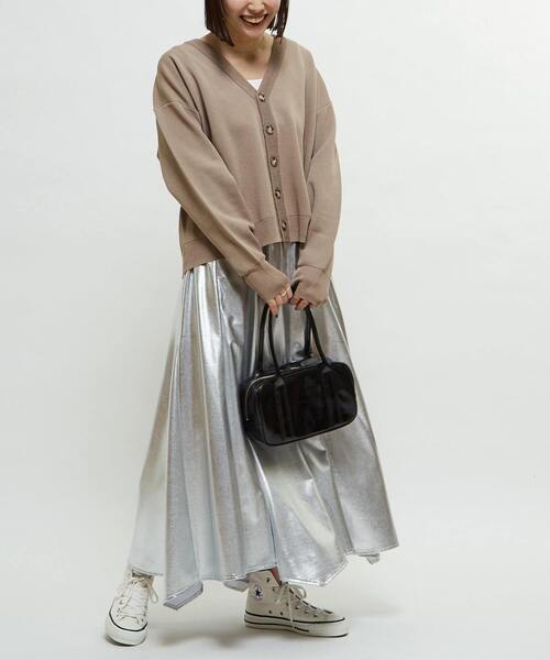CONVERSE TOKYO（コンバーストウキョウ）の「SHINY STAR★ CUT SKIRT（スカート・レディース・シルバー/グレー・FREE）」の7枚目の写真