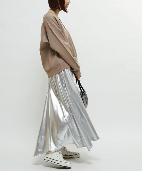 CONVERSE TOKYO（コンバーストウキョウ）の「SHINY STAR★ CUT SKIRT（スカート・レディース・シルバー/グレー・FREE）」の8枚目の写真