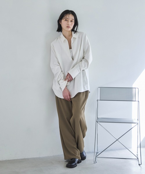 feepur(フェピュール)の「ピーチスキン2wayスキッパーシャツ(シャツ/ブラウス・レディース・アイボリー/ブラック・MEDIUM)」の5枚目の写真